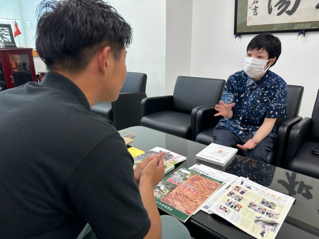 『久米村の文化継承について』研究中の大阪経済大学４年生が前田舟子先生を訪問